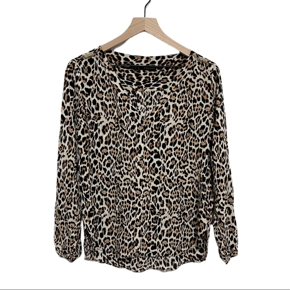 Zara‎ Animal Print V-Neck Blouse Size M